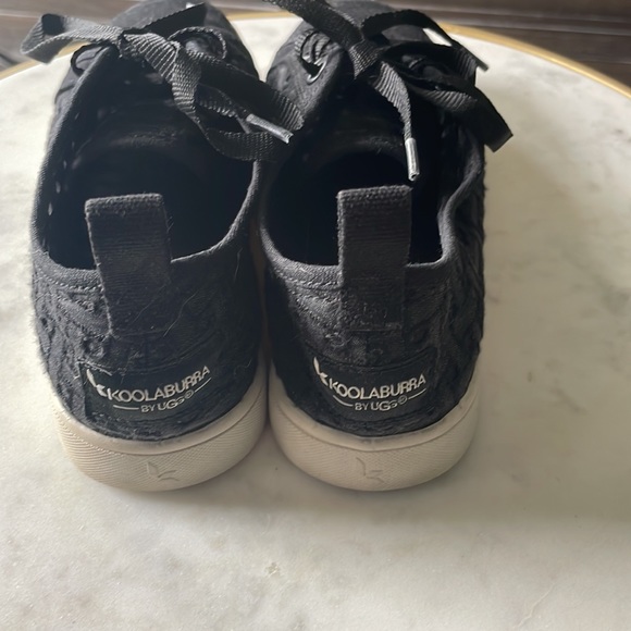 Black Casual Sneakers - Picture 2 of 3